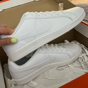 Nike Womens Court Royale